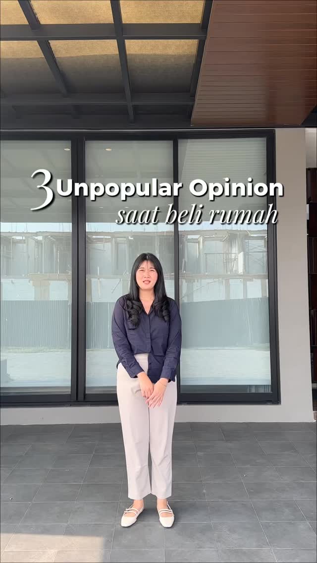 Ternyata, yang terlihat lebih mahal belum tentu benar-benar lebih mahal. 👀Ini dia 3 unpopular opinion yang perlu kamu pertimbangkan sebelum membeli rumah:1️⃣ Rumah Rp3 M belum tentu lebih mahal daripada rumah Rp2 M, terutama jika lokasinya strategis dan nilainya terus bertumbuh.2️⃣ Rumah besar belum tentu lebih nyaman. Layout yang optimal justru membuat setiap sudut rumah terasa lebih fungsional.3️⃣ Rumah bisa direnovasi, tetapi lingkungan tidak. Karena kenyamanan sesungguhnya juga ditentukan oleh fasilitas dan gaya hidup di sekitar hunian.Seperti tipe Virelin—rumah lebar 8 dengan 4+1 kamar tidur, dua master bedroom di lantai berbeda, area kerja/belajar, serta balkon di setiap kamar. Semuanya berada di lingkungan yang mendukung gaya hidup modern, right outside your door. ✨Jangan hanya membeli rumah. Pilih juga lokasi, lingkungan, dan kualitas hidup terbaik untuk masa depan.031 740 8009 | 3317 8888
www.citralandthegreenlake.com
_____
Marketing Gallery CitraLand The GreenLake :
Citra Utama Lidah Kulon I C6/1, Surabaya Barat, Indonesia, 60213